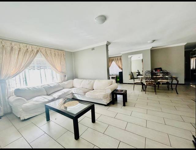 3 BEDROOM HOUSE FOR SALE IN VANDERBIJLPARK SW 1